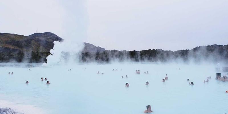 医院手术室医疗设备防雷：等电位接地端子箱与隔离浪涌保护器的关键作用