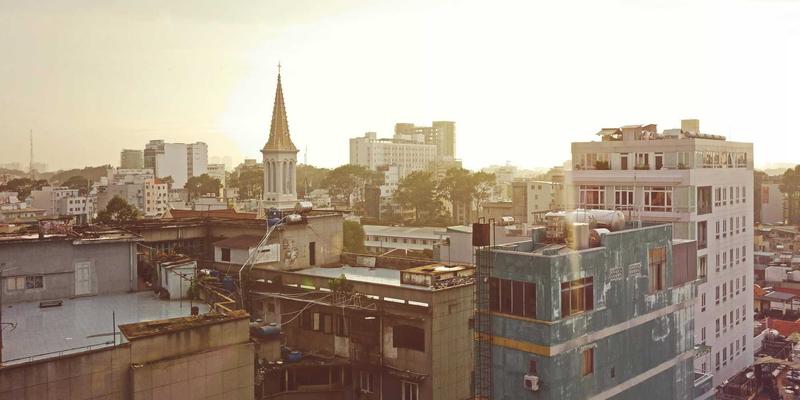 构筑数字堡垒：数据中心机房三级防雷体系全解析，从外部直击雷防护到内部精密设备SPD配置