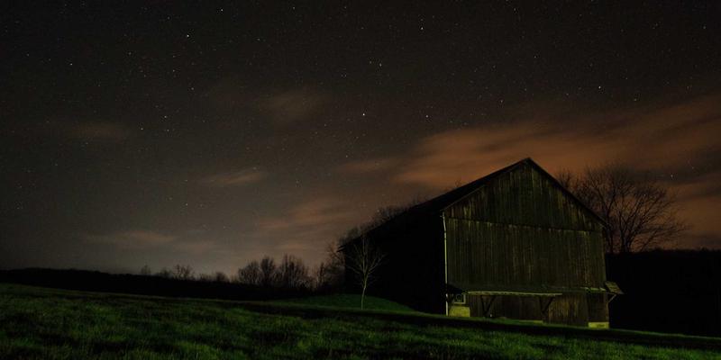 筑牢安全防线：石油化工储罐区防直击雷与防静电积聚的综合解决方案