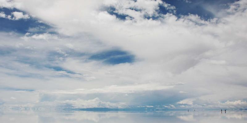 筑牢铁路安全屏障：轨道电路与信号设备的专用防雷器应用与雷电监测